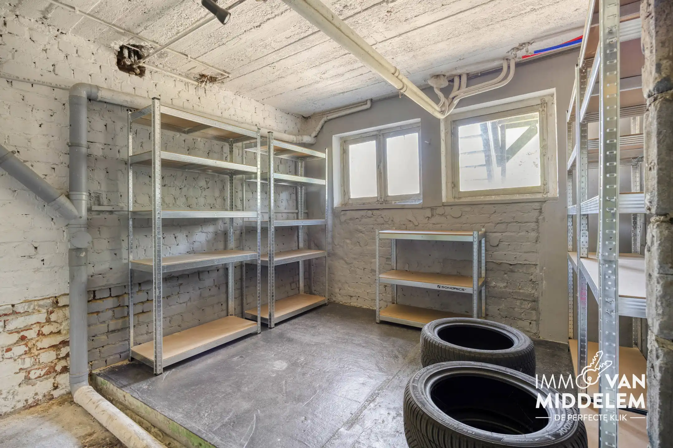 INSTAPKLARE GEZINSWONING MET 3 SLPK, GARAGE EN TUIN foto 12