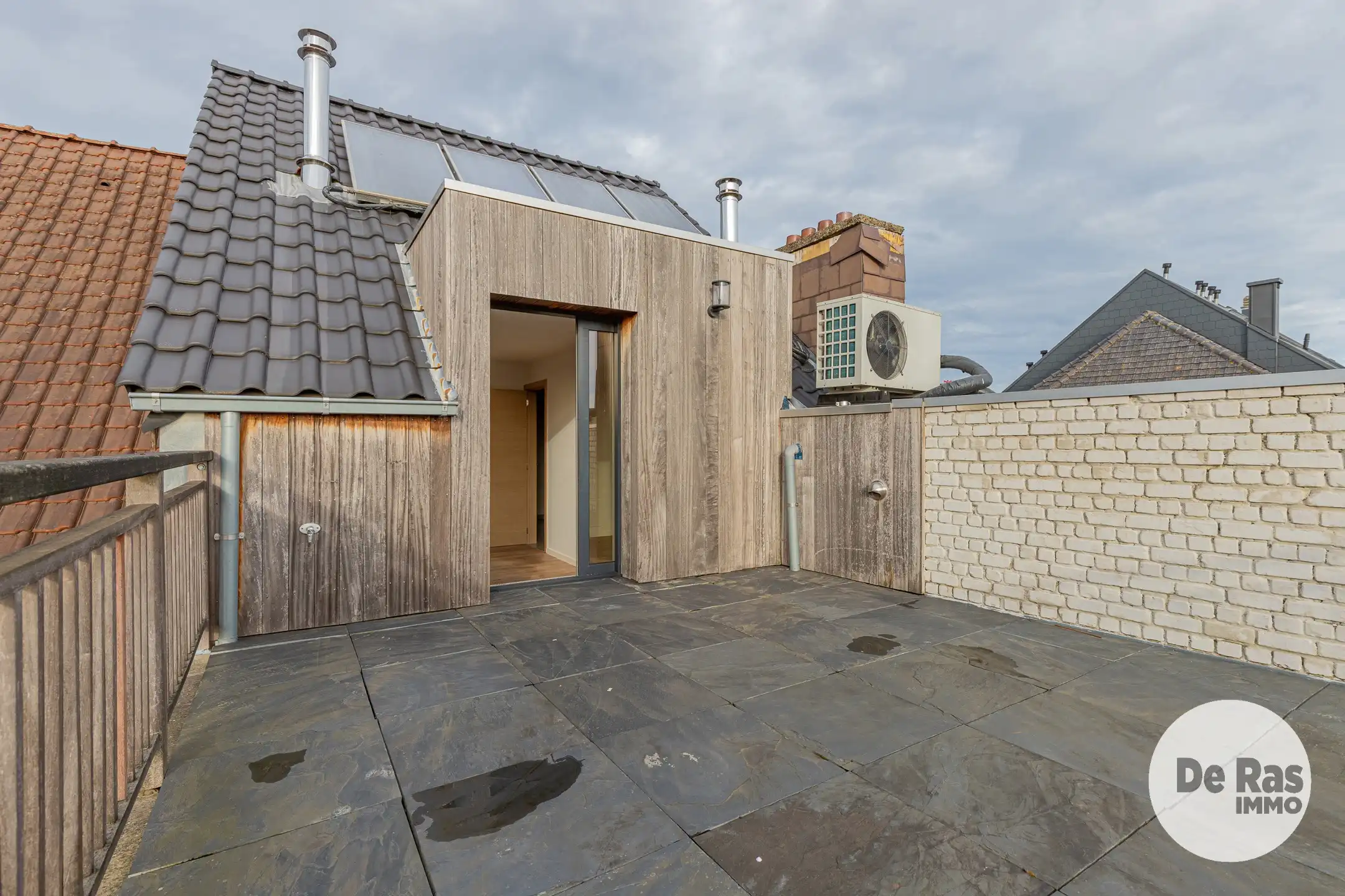 AALST - Kantoorruimte met vernieuwd appartement in centrum foto 27