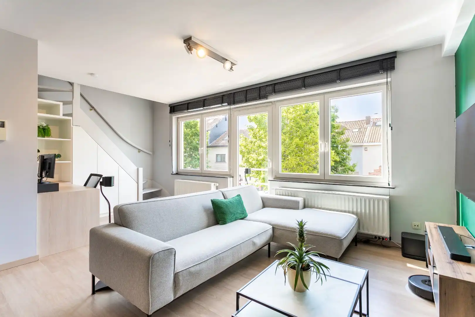 Appartement met 2 slpk, terras en staanplaats foto 2