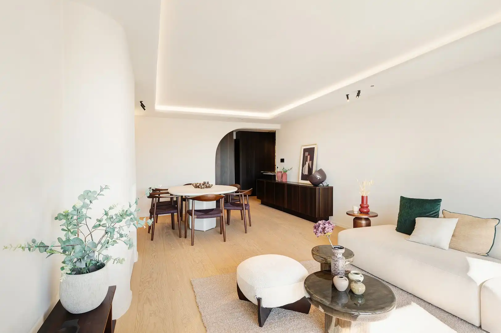 Prachtig gerenoveerd appartement nabij het centrum en de zee met open zichten. foto 13