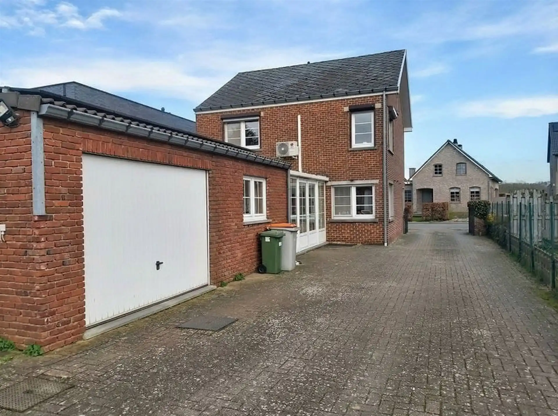 Gezinswoning met 3 slaapkamers op royaal perceel van 14a18ca in het landelijke Uikhoven! foto 17