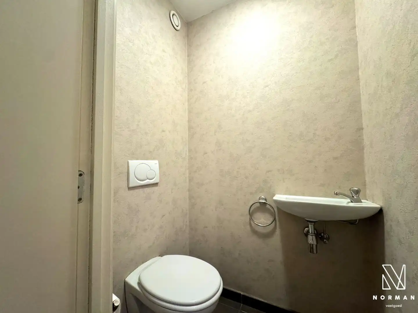 Energiezuinig 2-slaapkamer appartement inclusief staanplaats te koop in Kuurne naast de Groene Long foto 7