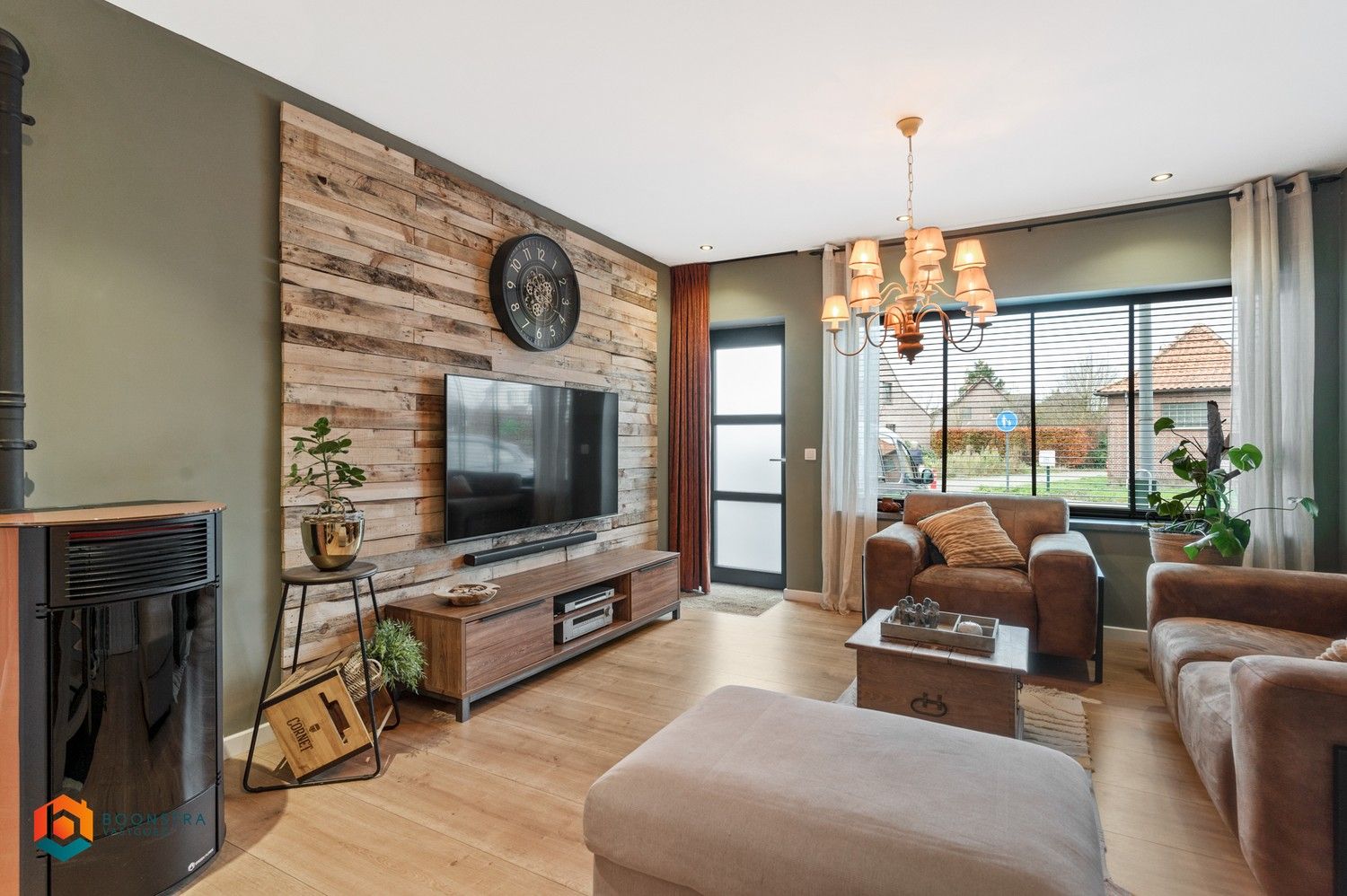 Gerenoveerde woning met 3 slaapkamers foto 3