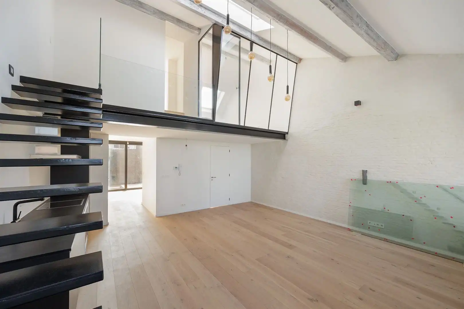 Lofty appartement met terras foto 4