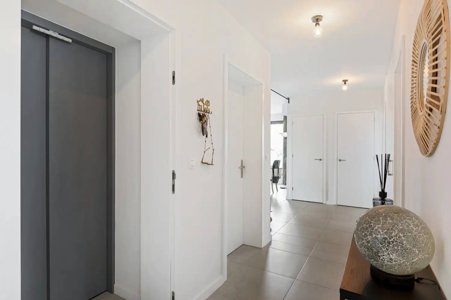Dakappartement met 4 slaapkamers en 2 terrassen! foto 4