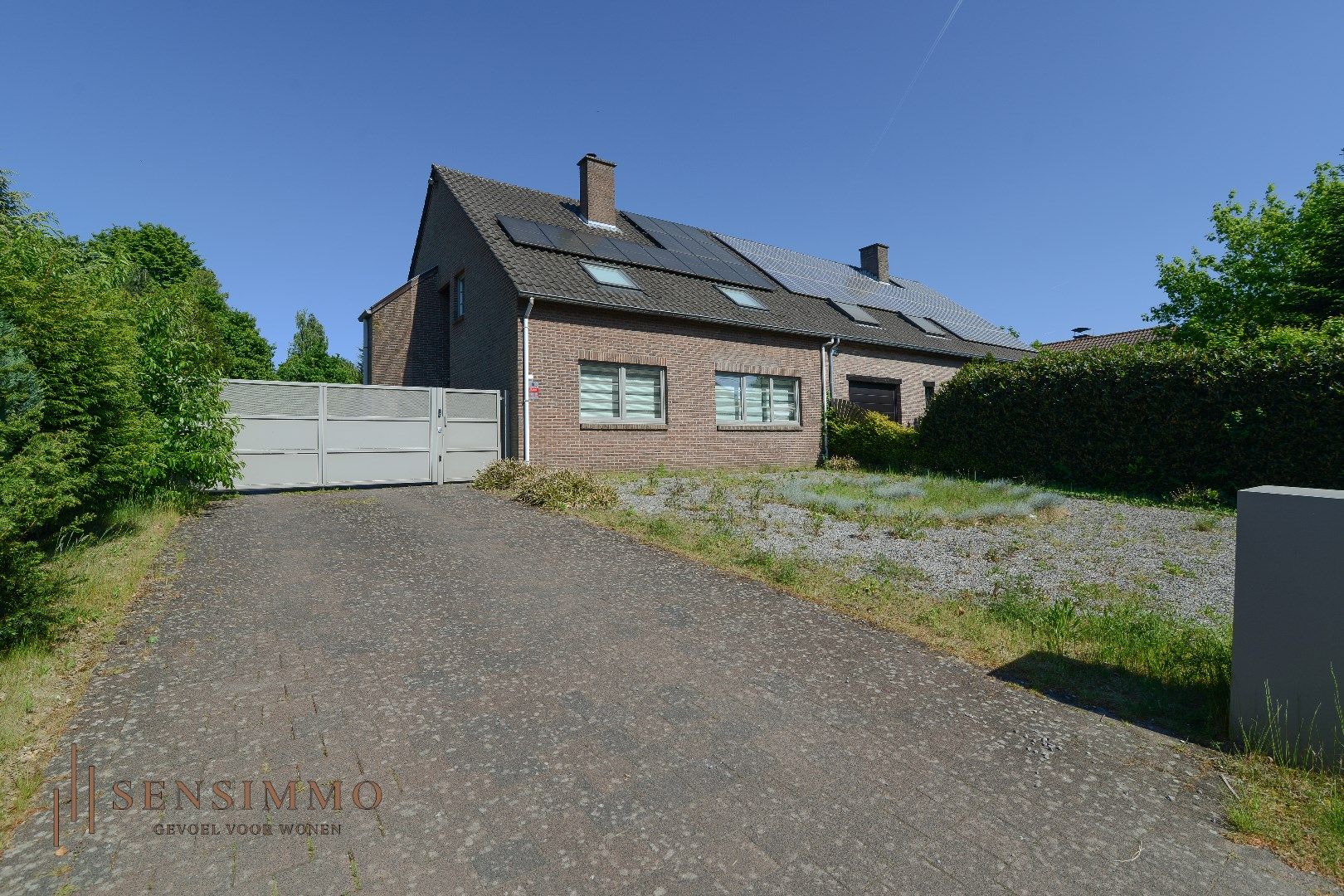 Prachtig gelegen energiezuinig en instapklare woning! foto 2