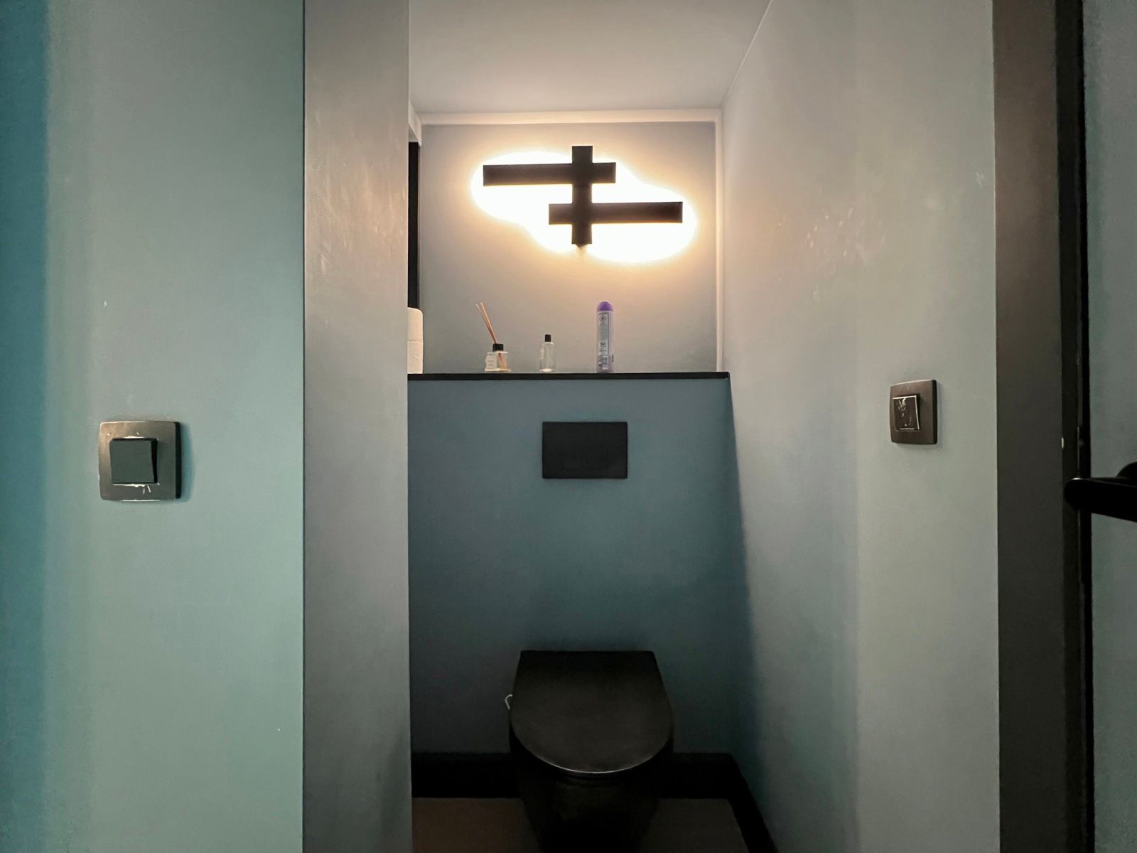 Zéér ruime gerenoveerde woning met 5 grote slaapkamers. foto 10