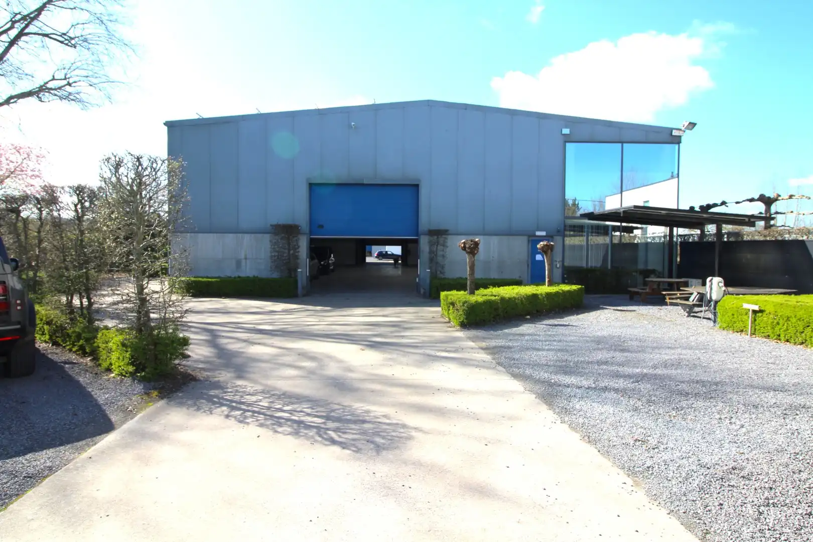  te huur Maldegem | ruime werkplaats of opslagruimte met rolbruggen 600+200m² foto 2