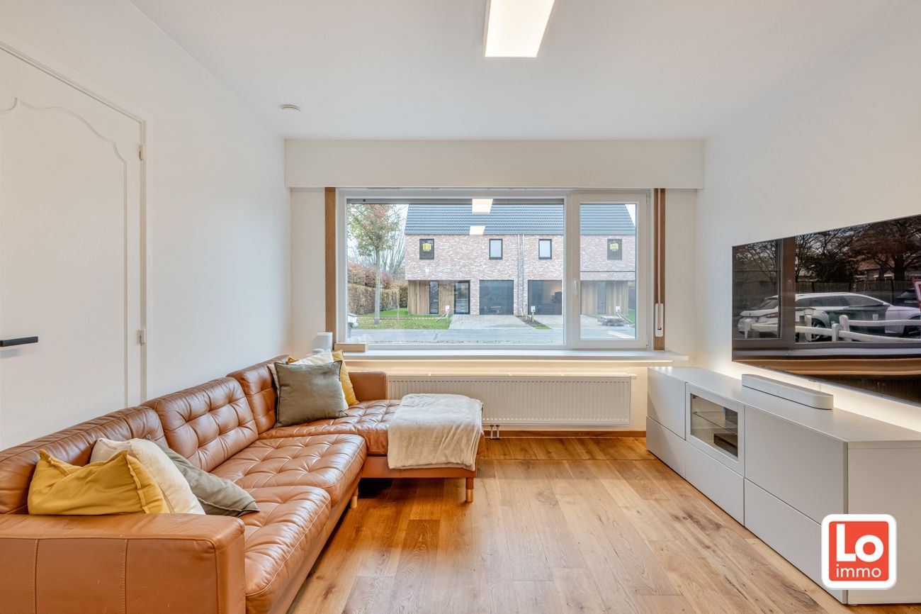 Instapklare gesloten bebouwing met garage op een rustige en goede locatie in wijk ‘Lobos’ nabij het centrum van Lochristi! foto 5