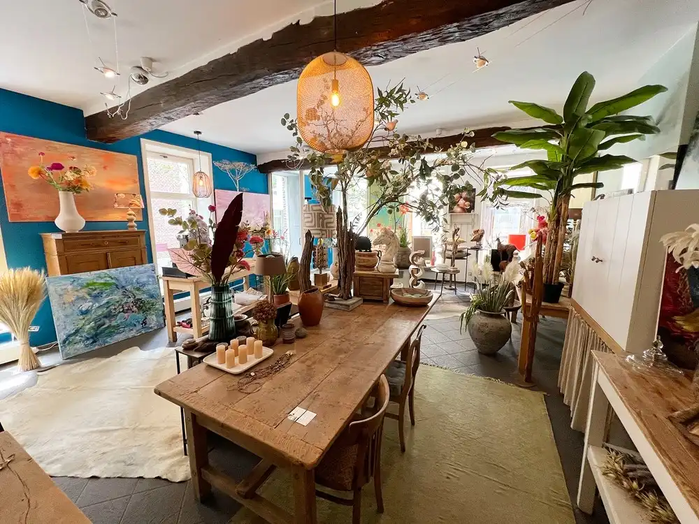 Ruim handelsgelijkvloers in historisch pand in het centrum van Maaseik foto 7