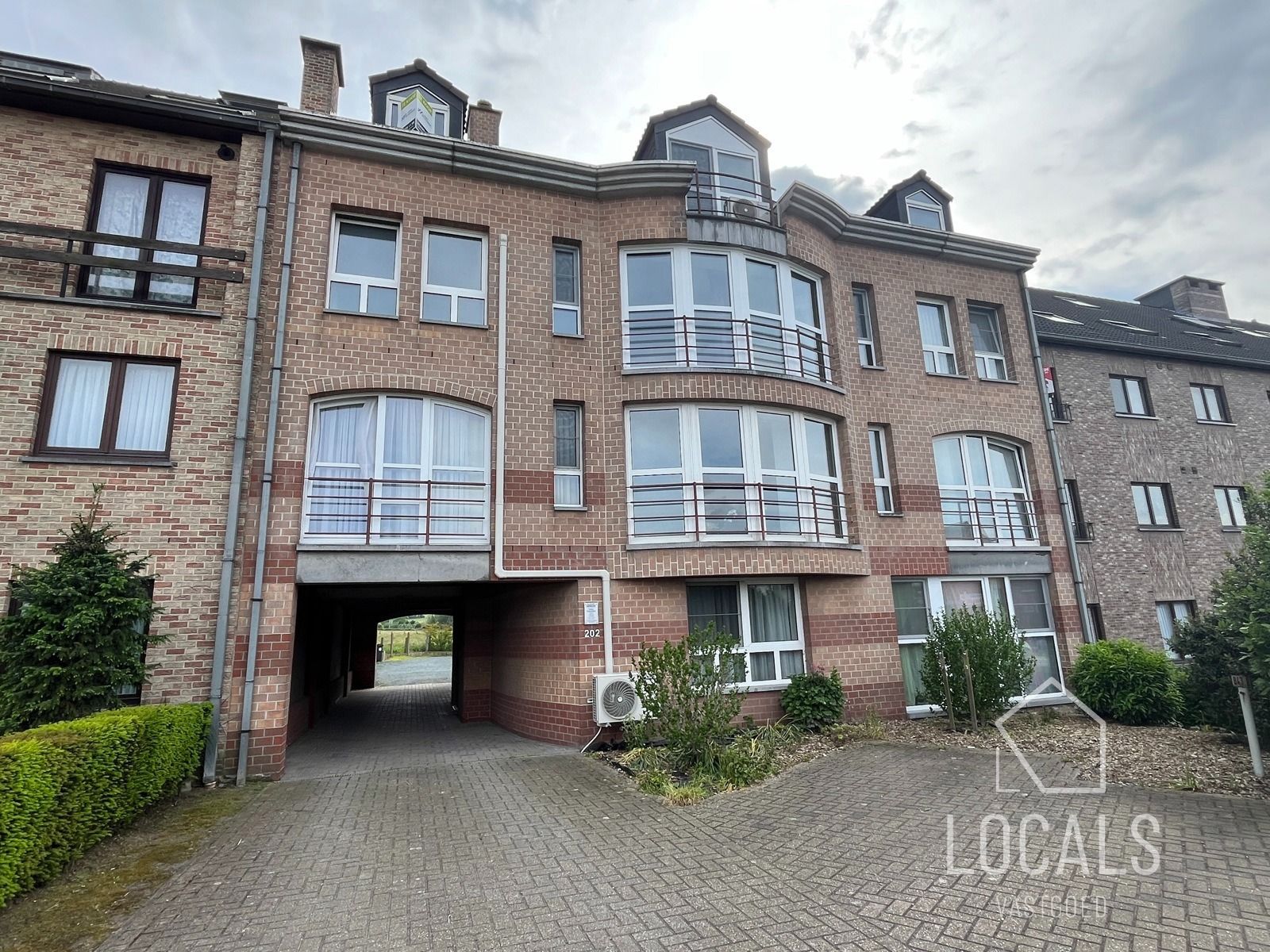 Appartement met 2 slaapkamers dichtbij centrum Ninove foto {{pictureIndex}}