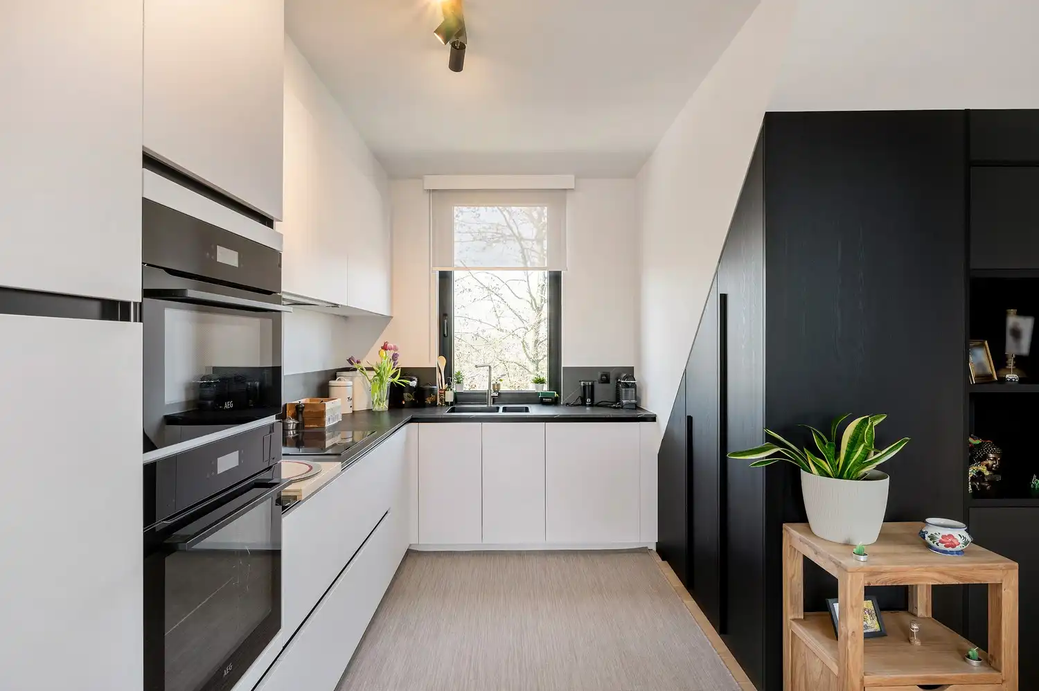 LUXE-APPARTEMENT I 2 STAANPLAATSEN I EPC= E19 I RUSTIG GELEGEN foto 12