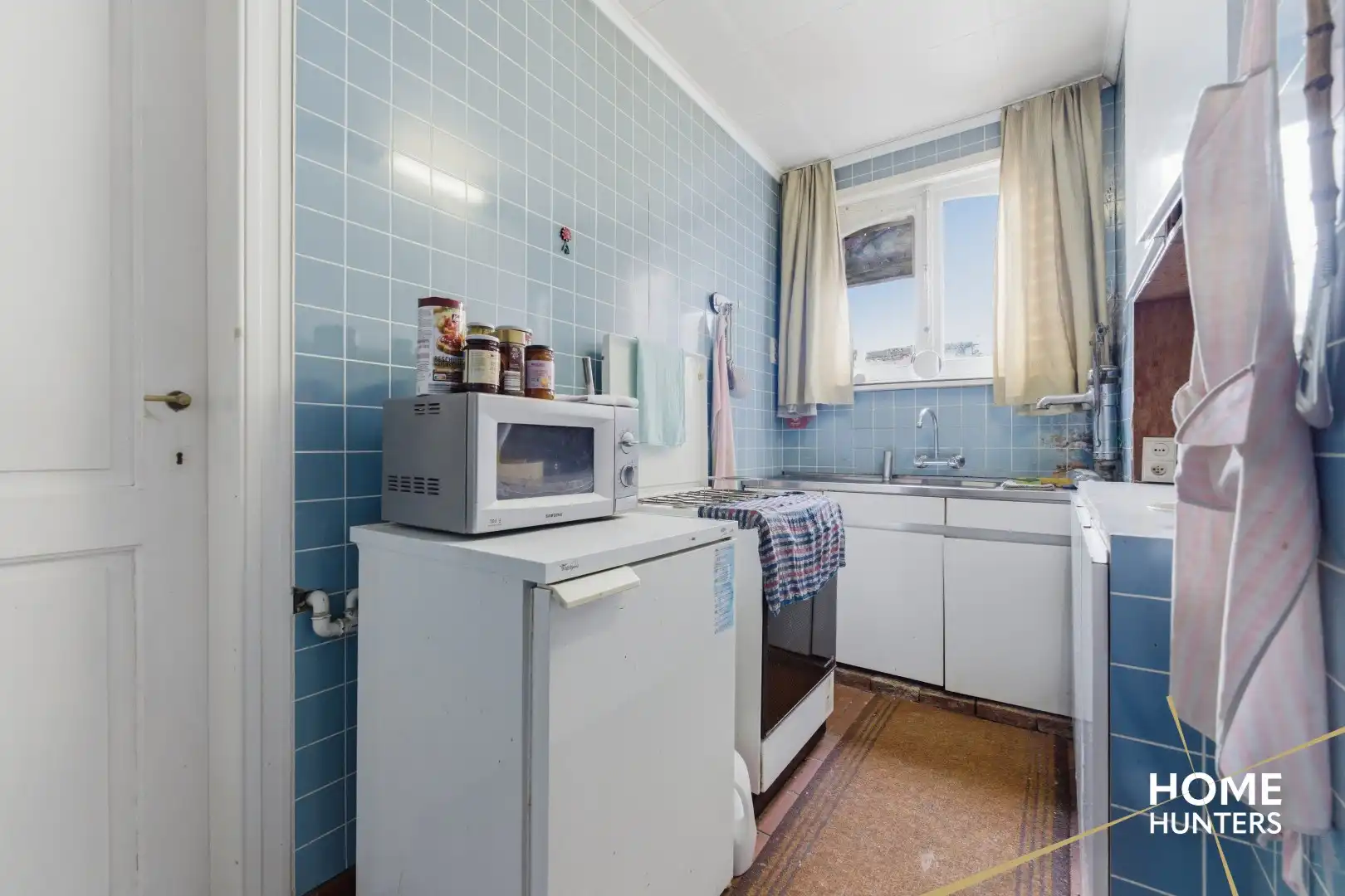 Karaktervolle te renoveren woning met 4 slaapkamers en ruime tuin te Ieper foto 15