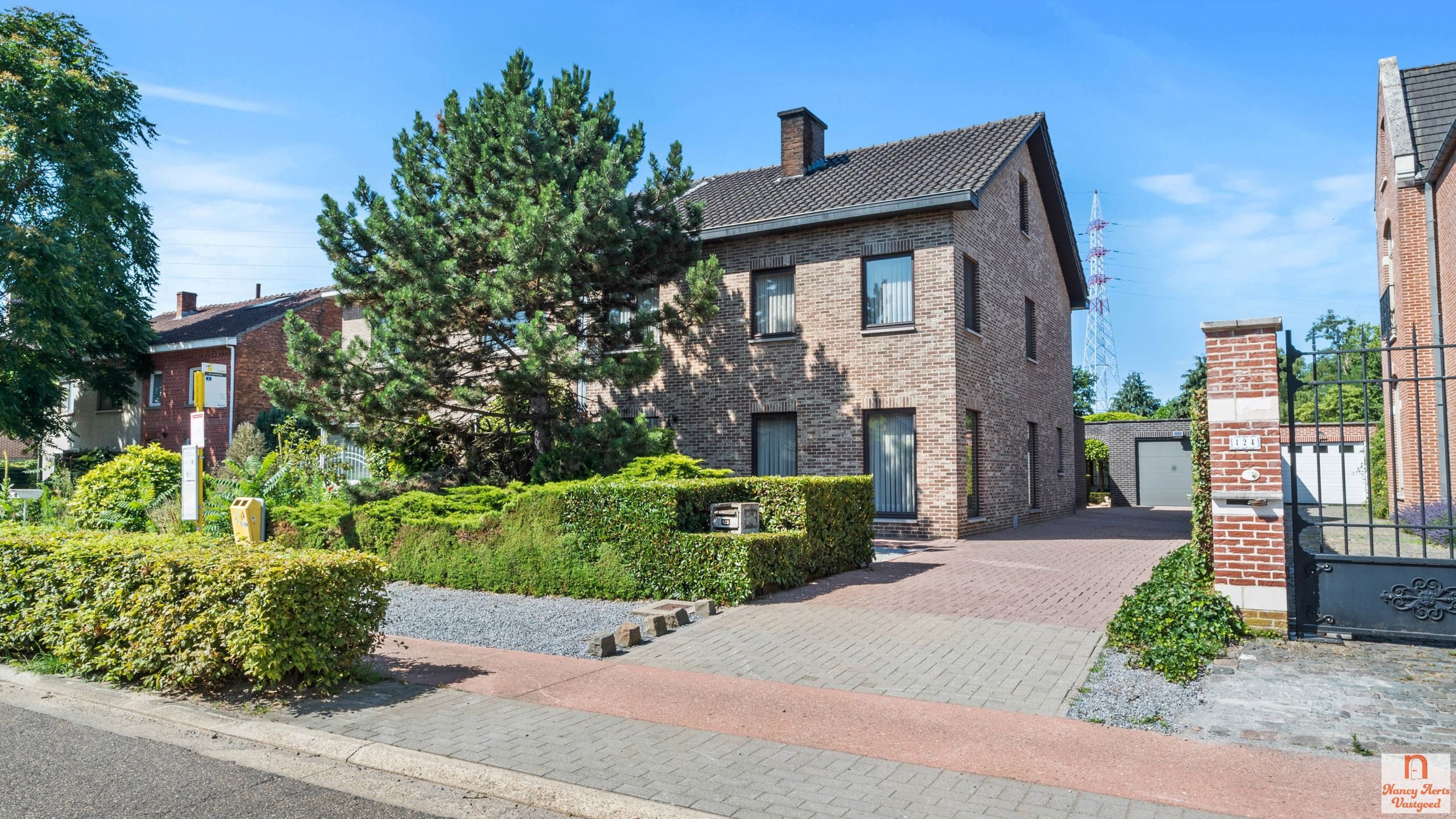 Grondig gerenoveerde woning met kwaliteitsafwerking foto 2