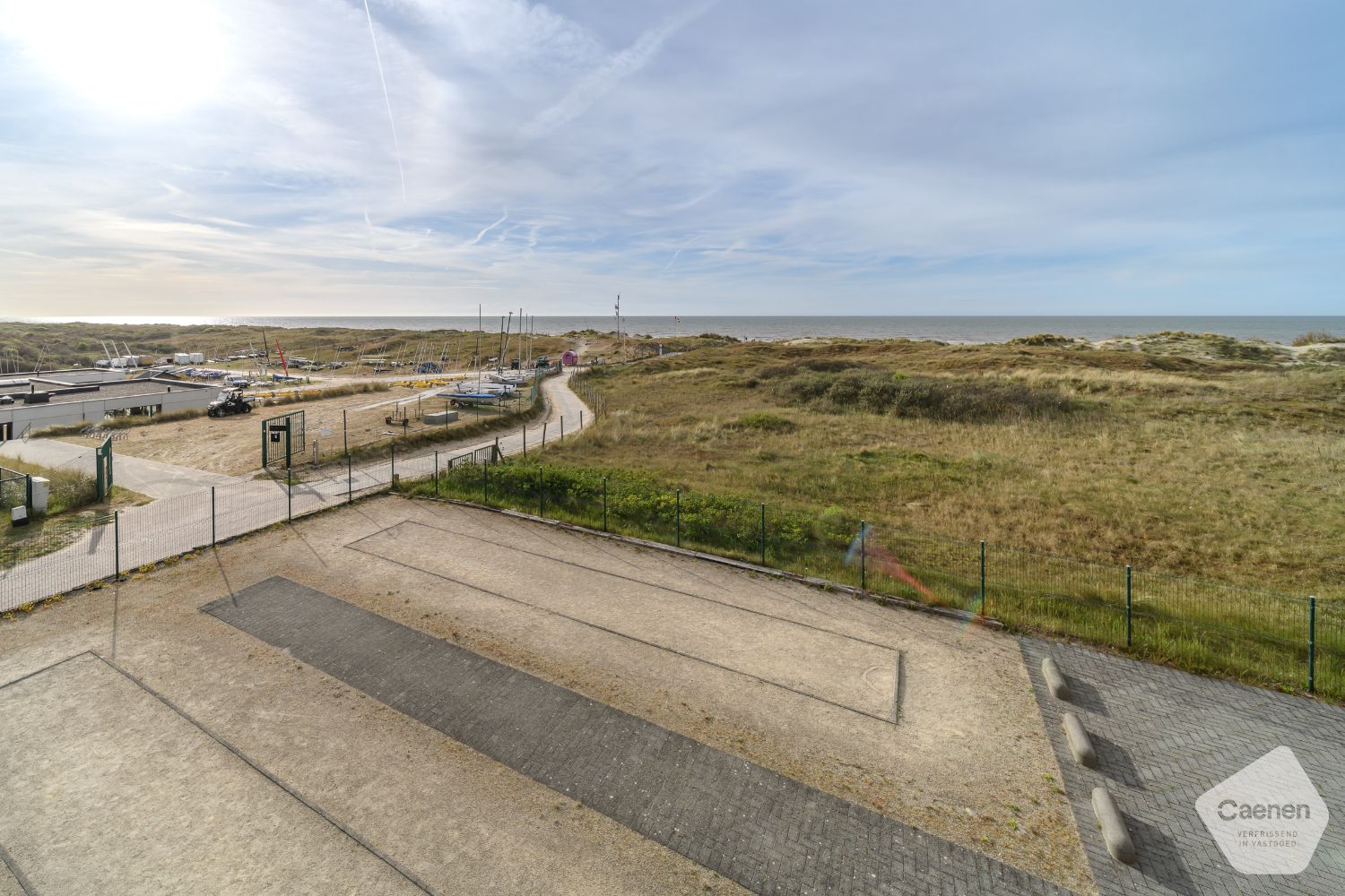 Gemeubelde studio met adembenemend frontaal zeezicht – EPC C foto 10