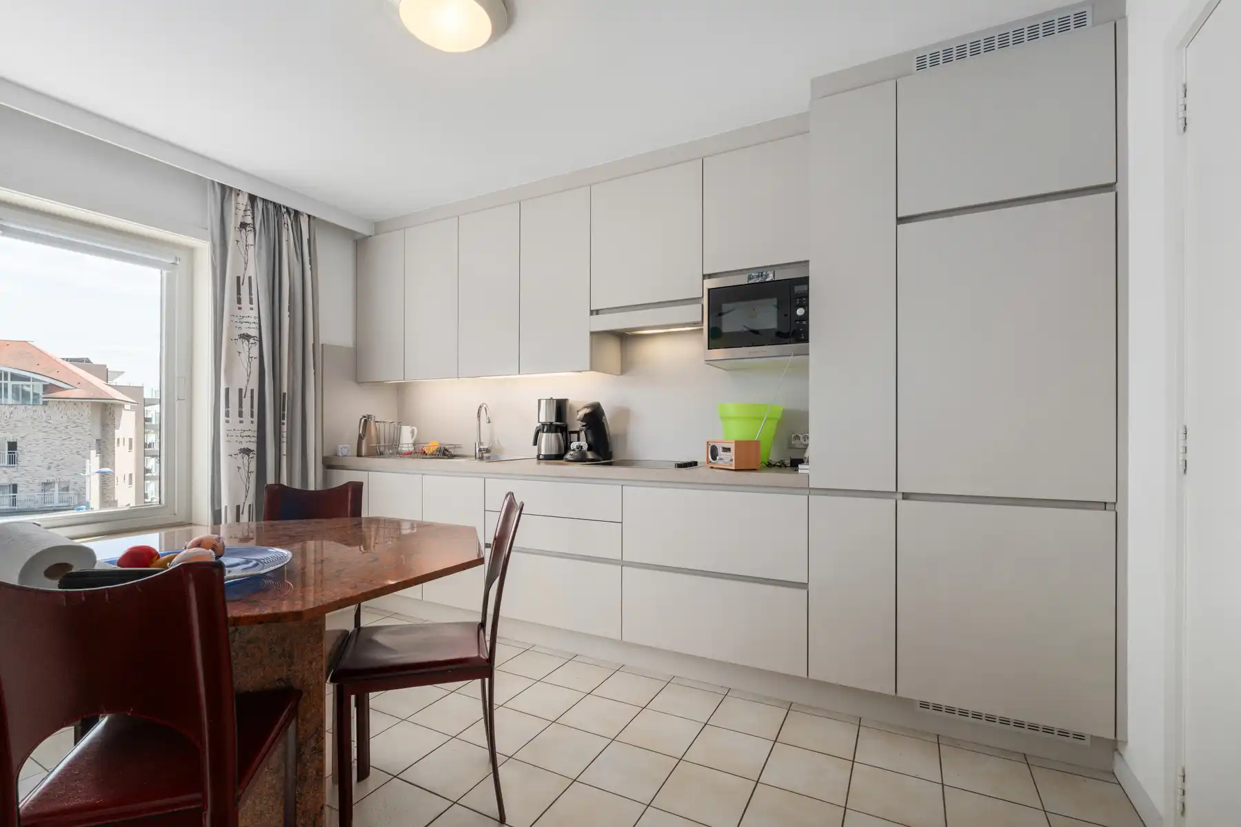 Lichtrijk hoekappartement in hartje Koksijde-Bad foto 5