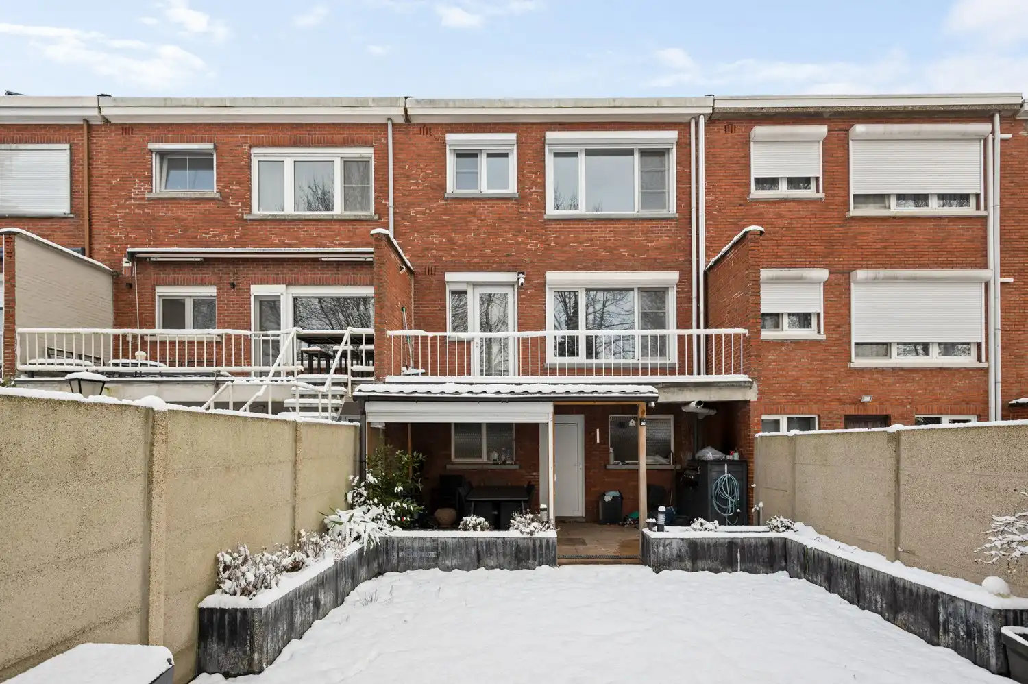 Ruime grotendeels gerenoveerde belétage met 3 slaapkamers, tuin en garage met oprit in Kapellen foto 17