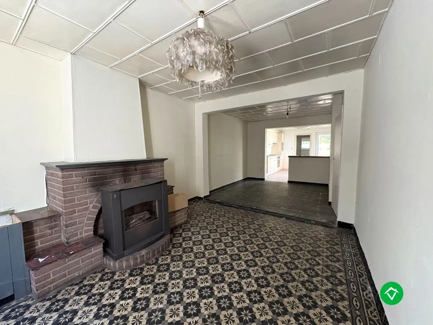 Woning met veel potentieel op een ruim perceel in het centrum van Koekelare foto 7