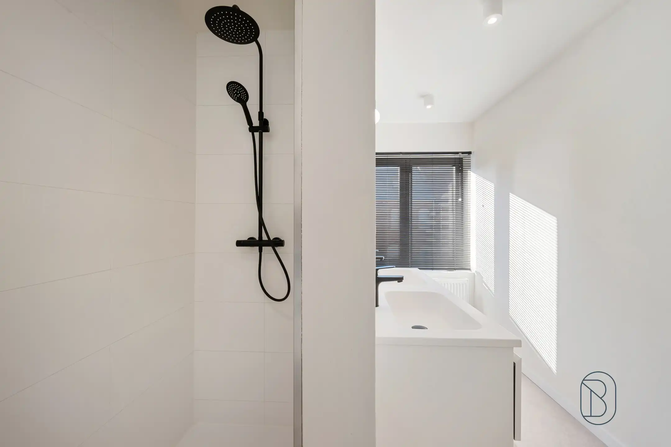 Kwalitatief gerenoveerde woning met tuin, en 3 slk.  foto 16