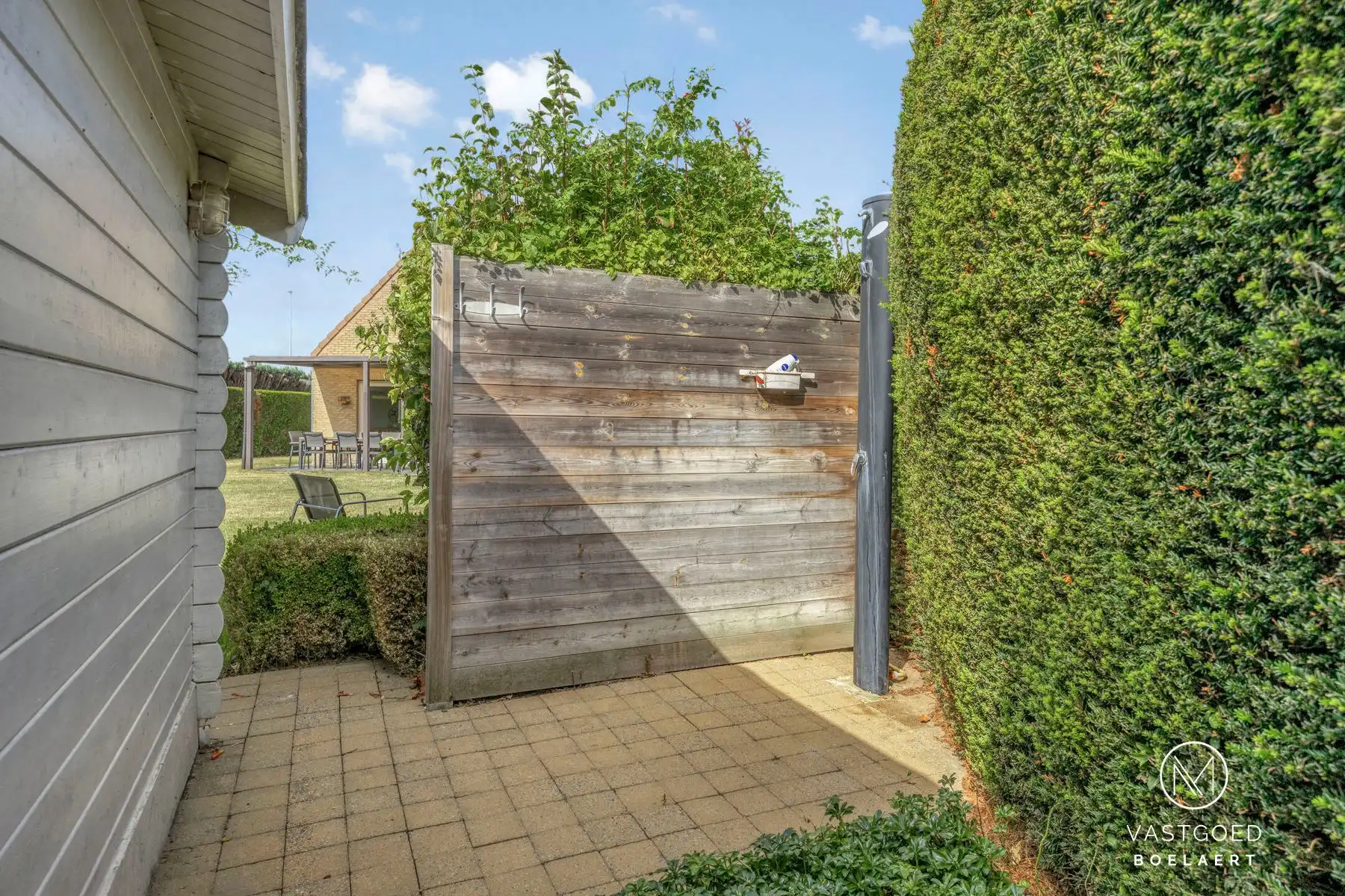 Ruime instapklare villa met sauna en dubbele garage. foto 32