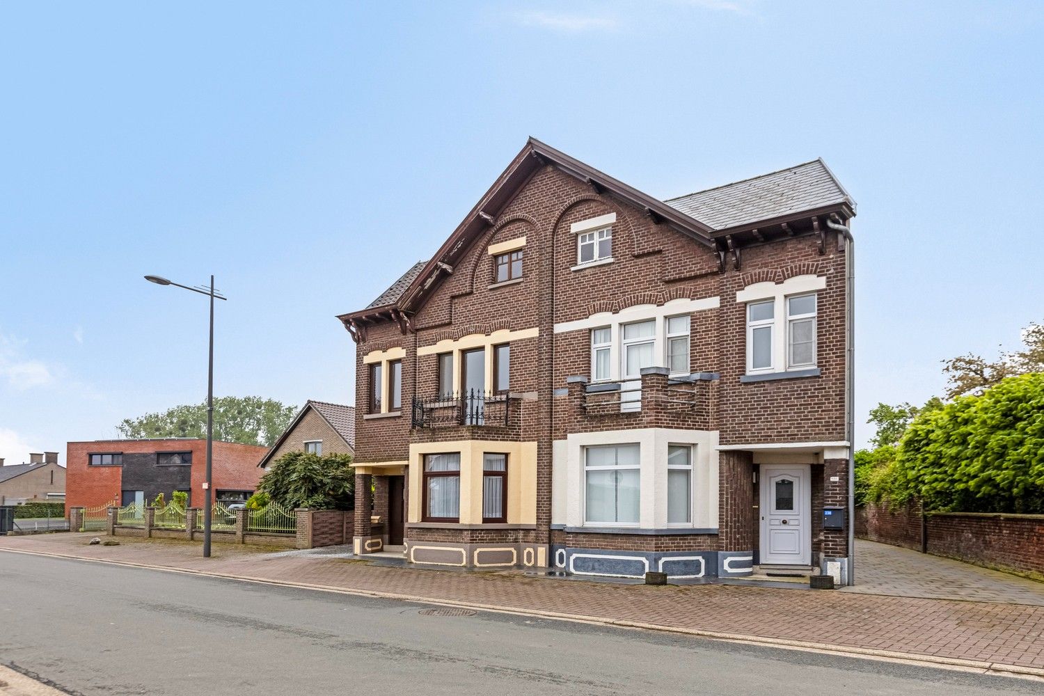 Halfopen woning met veel potentieel op een ruim perceel in Kotem/Maasmechelen foto 3