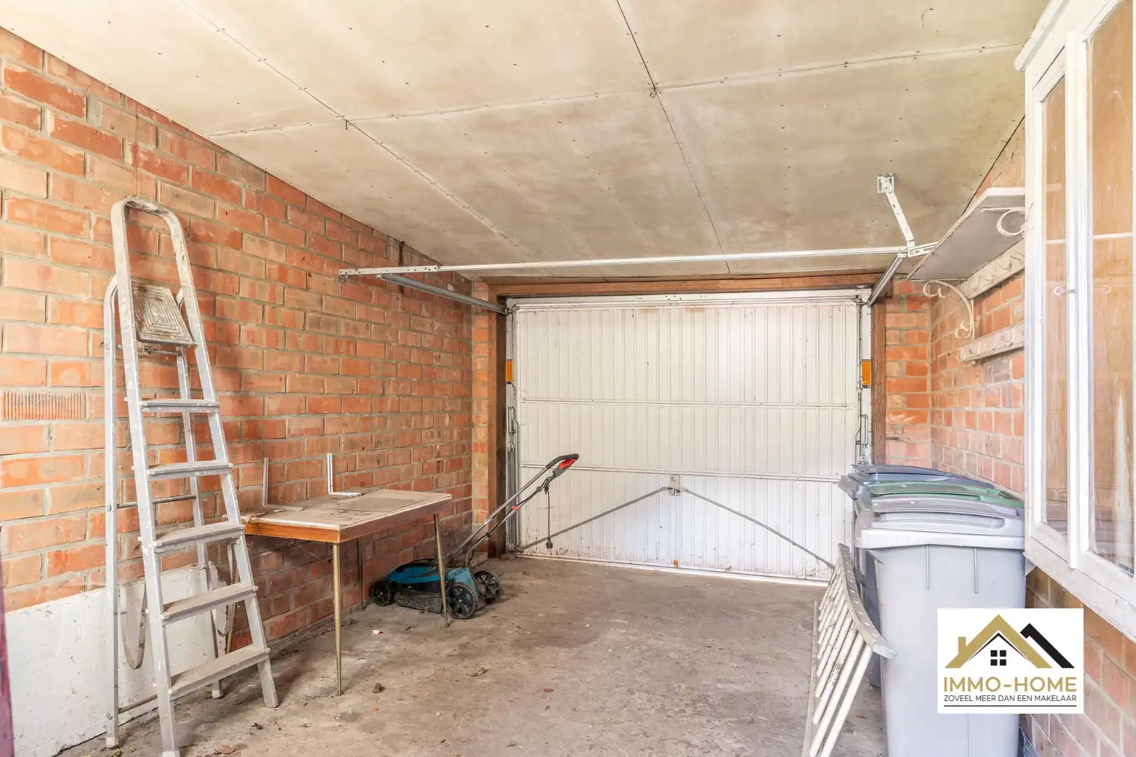 Te renoveren woning met garage centrum Beervelde!  foto 16
