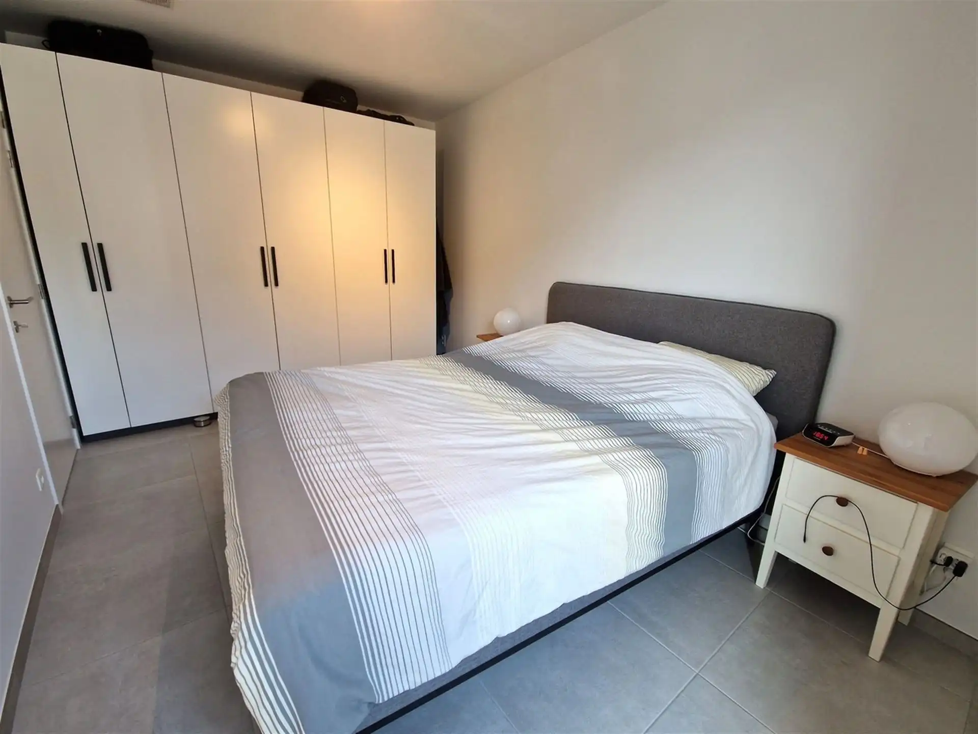 Recent BEN Appartement, 2 slpk, terras, garagebox. foto 6