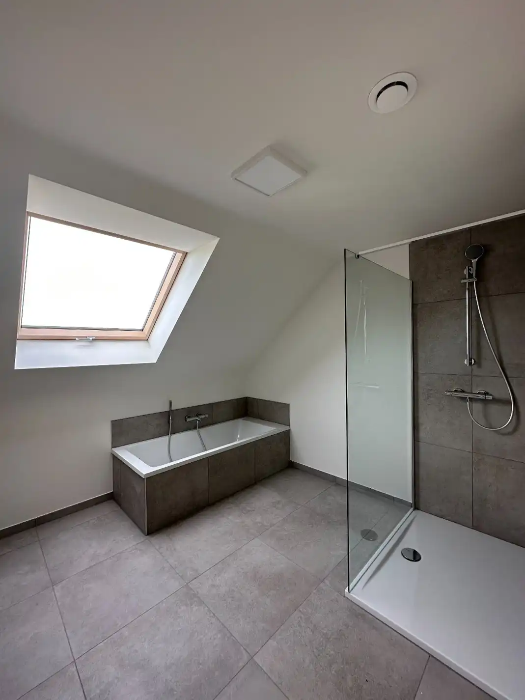 Rumbeke: ruime nieuwbouwwoning met 3 slpk foto 12