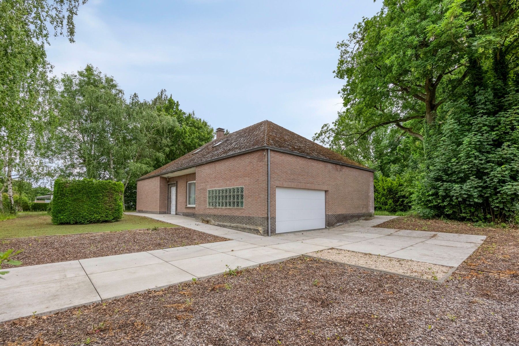 Ruime bungalow op groot perceel foto 34