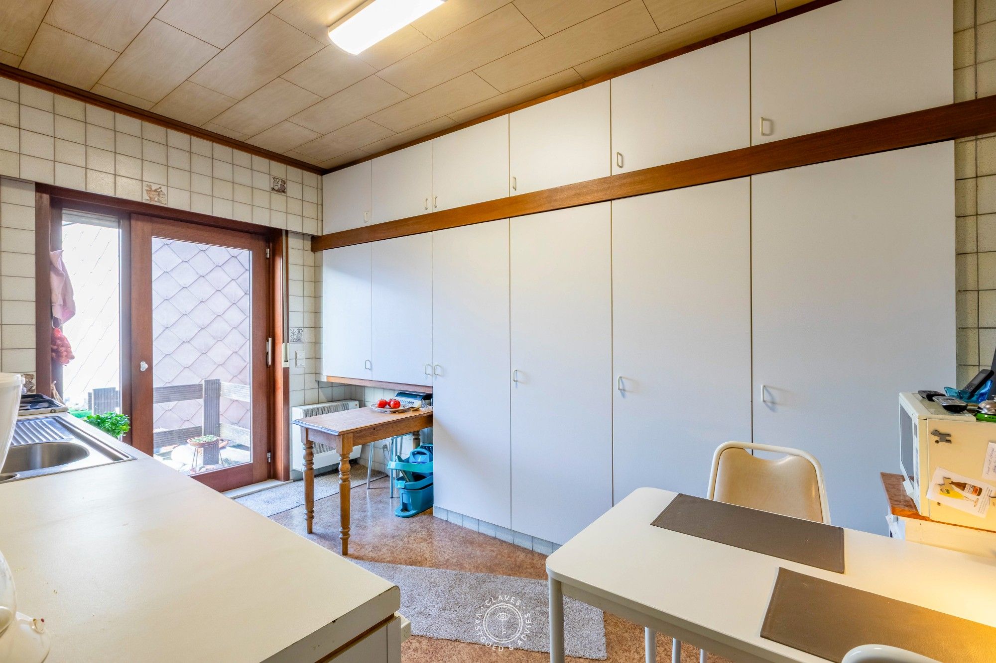 Art-deco woning met handelsruimte en garage foto 15
