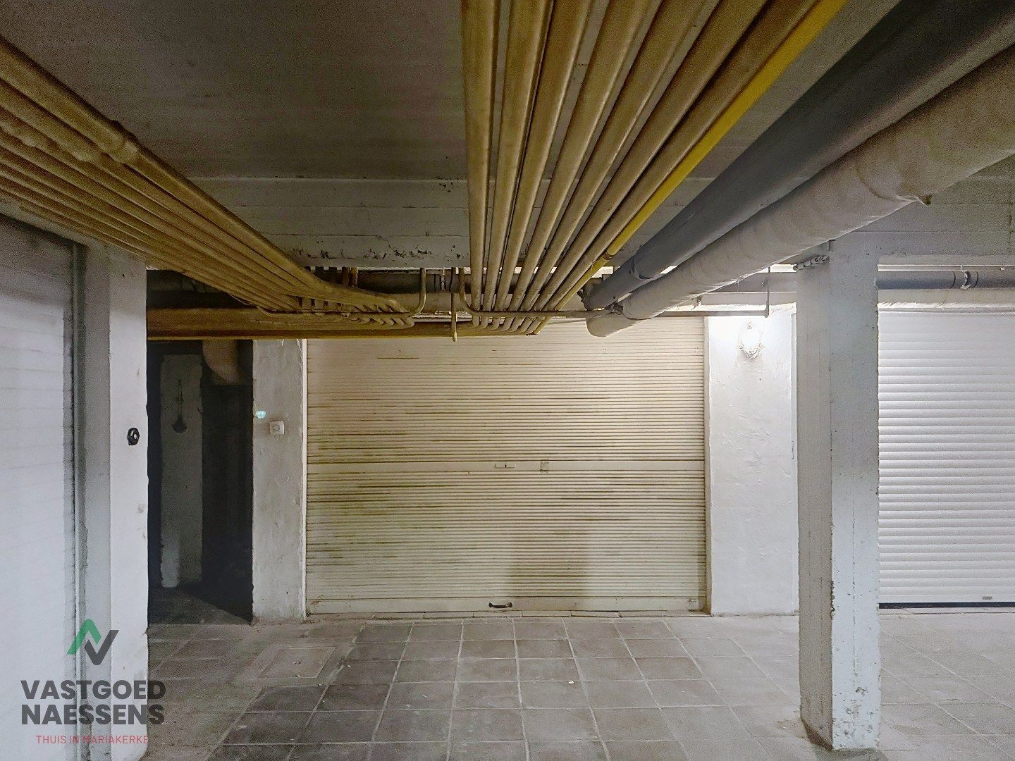 GARAGEBOX VLAKBIJ ZEEDIJK  foto 5