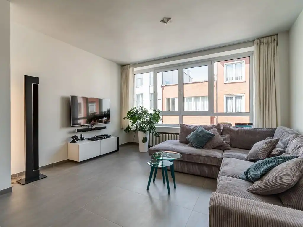 Instapklaar appartement in hartje Zuid foto 3