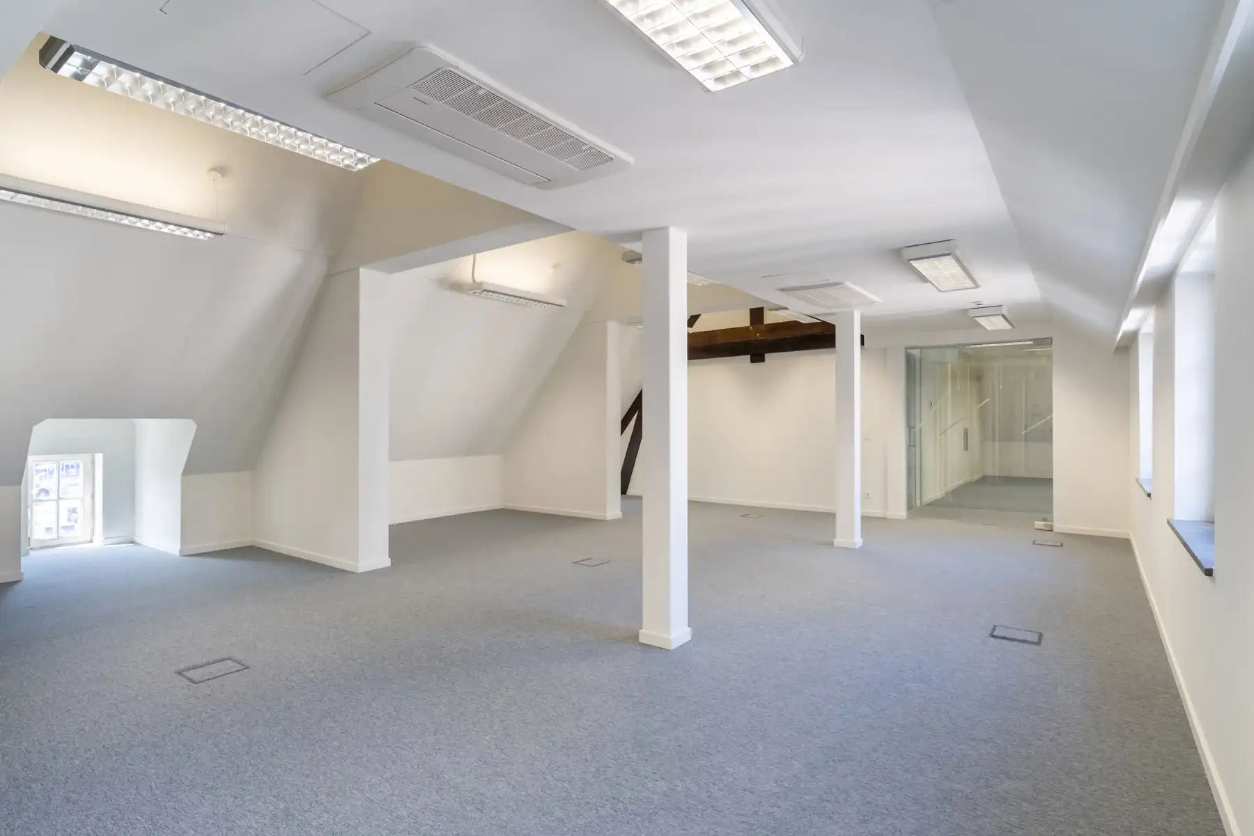 Kantoor te huur foto 20