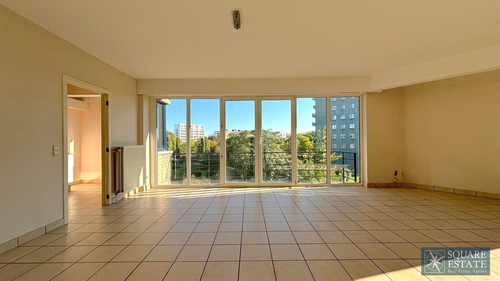 Appartement 1 slaapkamer op eerste verdieping  foto 2