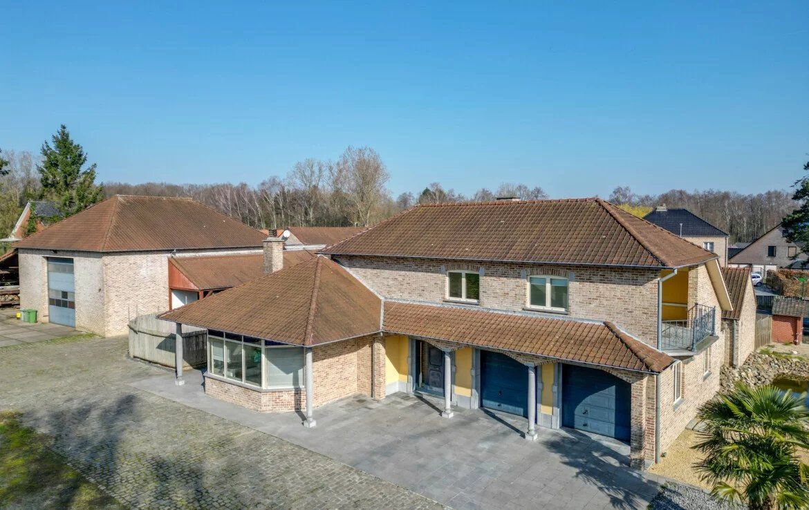 Stijlvolle villa met 4 slaapkamers op een prachtig perceel foto 2