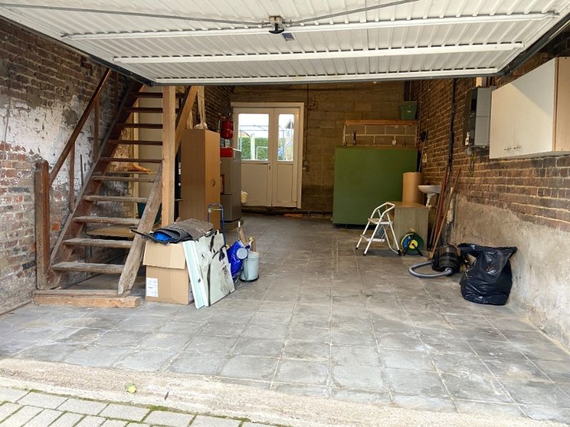 LANDELIJK GELEGEN WONING VOORZIEN VAN 3 SLAAPKAMERS, GARAGE EN AANGELEGDE TUIN OP EEN PERCEEL VAN +/- 4A30CA. foto 12