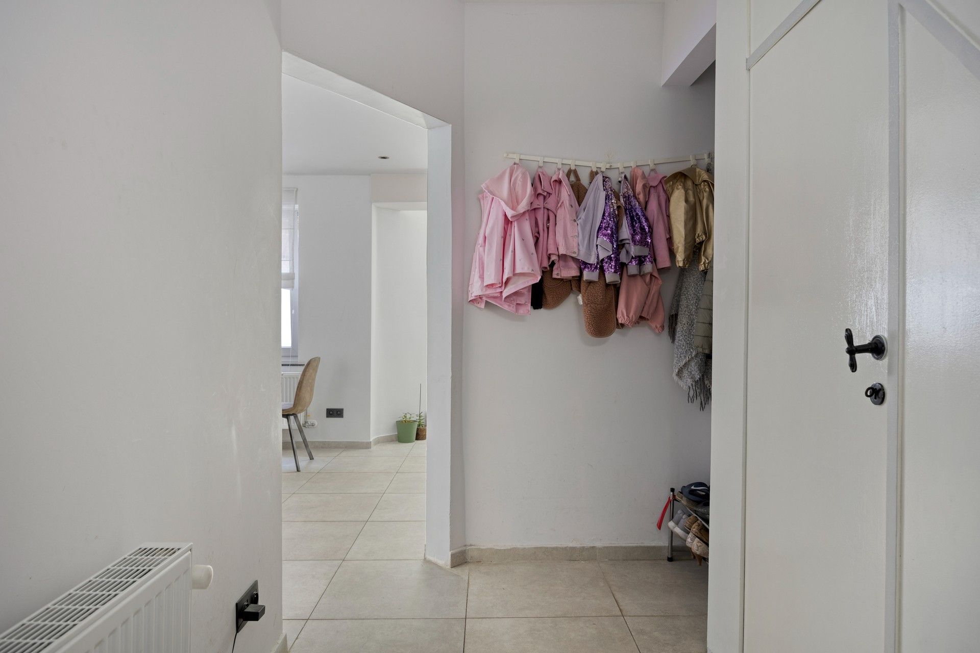 GERENOVEERDE RIJWONING OP 500M VAN CENTRUM foto 3