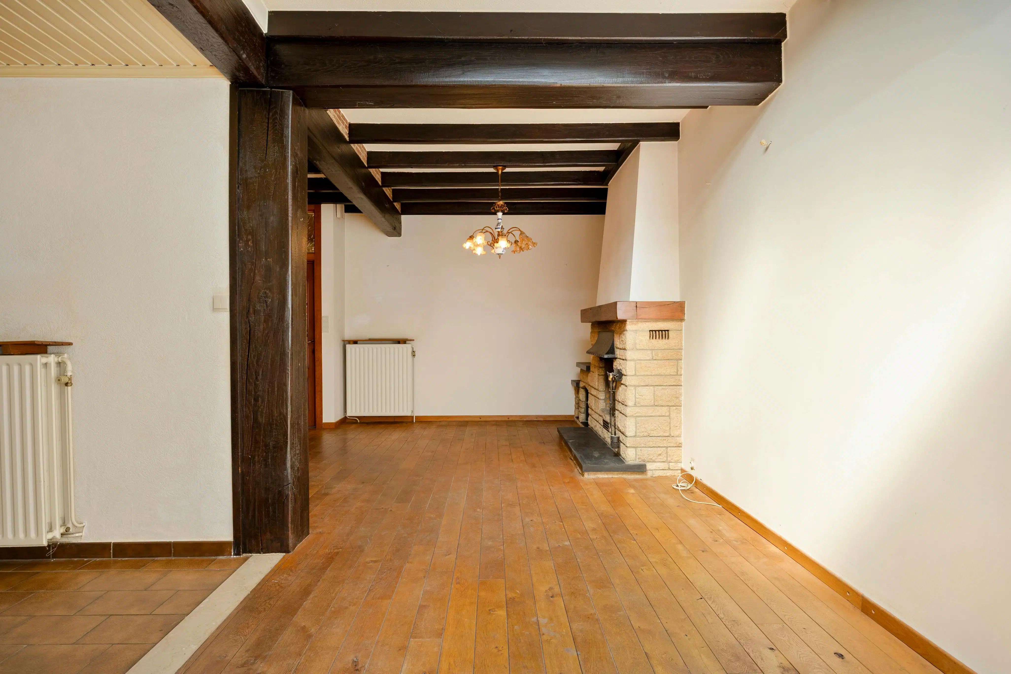 Charmant huis met veel potentieel te koop in Kapellen! foto 8