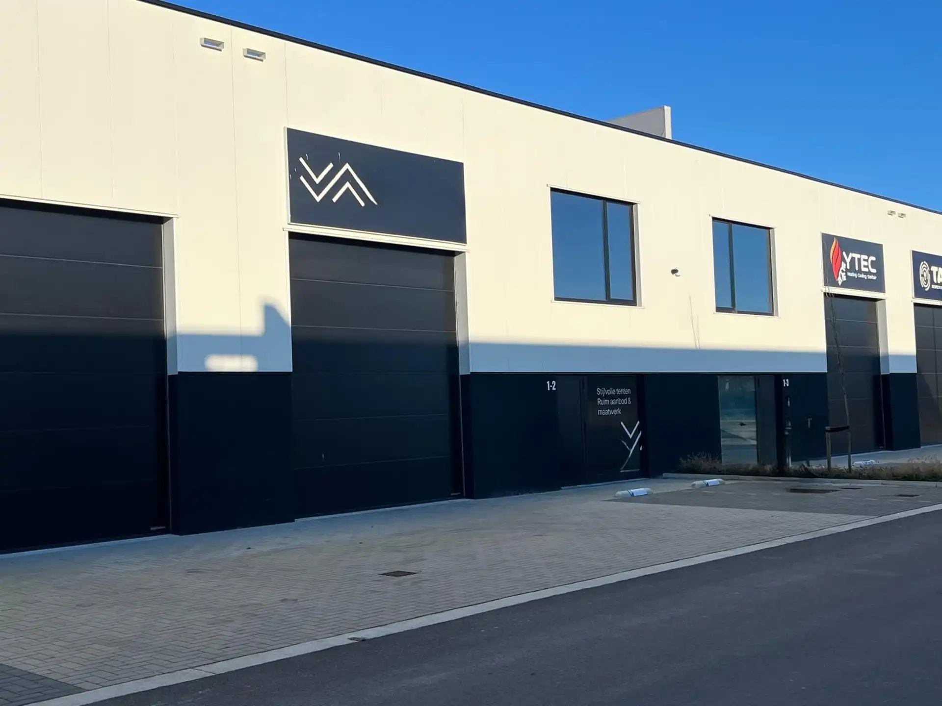 Schoten nieuw magazijn 288m²  foto {{pictureIndex}}