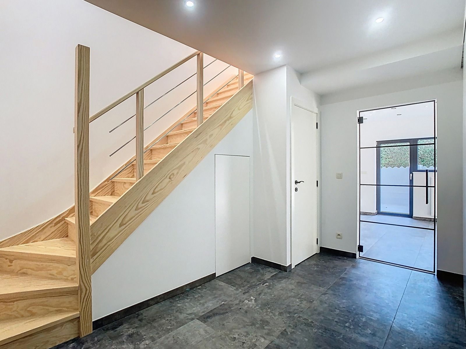 Stijlvol gerenoveerde woning (EPC A), instapklaar! foto 10