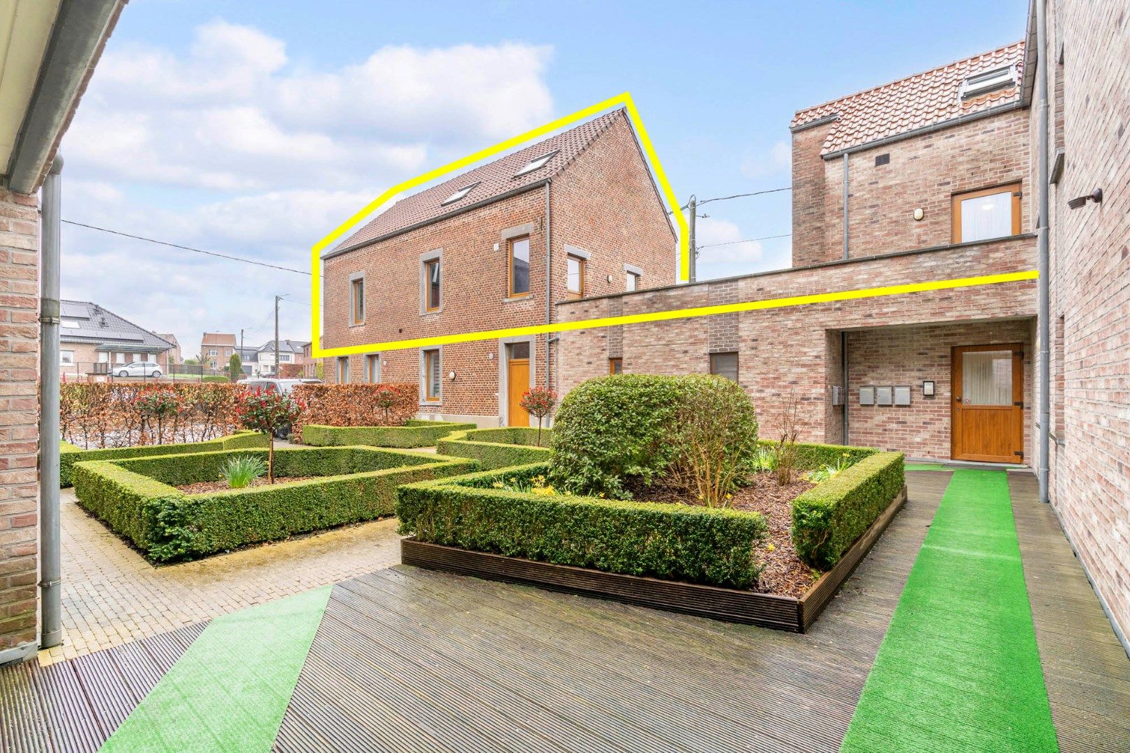 IN OPTIE - Ruim en aantrekkelijk duplexappartement met prachtig dakterras, garage en berging foto 2