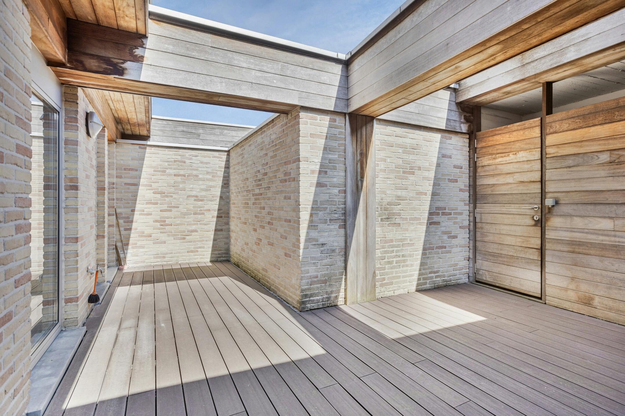 Lichtrijk 2-slpk app. met 2 terrassen in hartje Roeselare foto 21