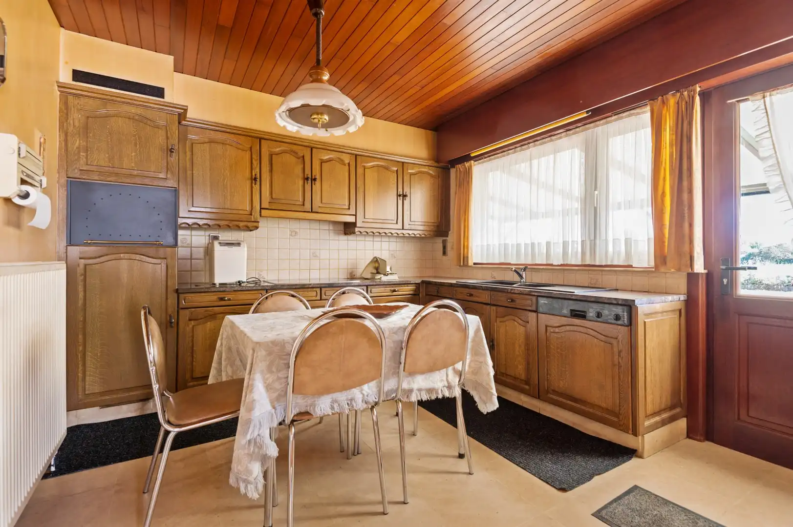 Gelijkvloerse woning op een perceel van 10180m²! foto 9