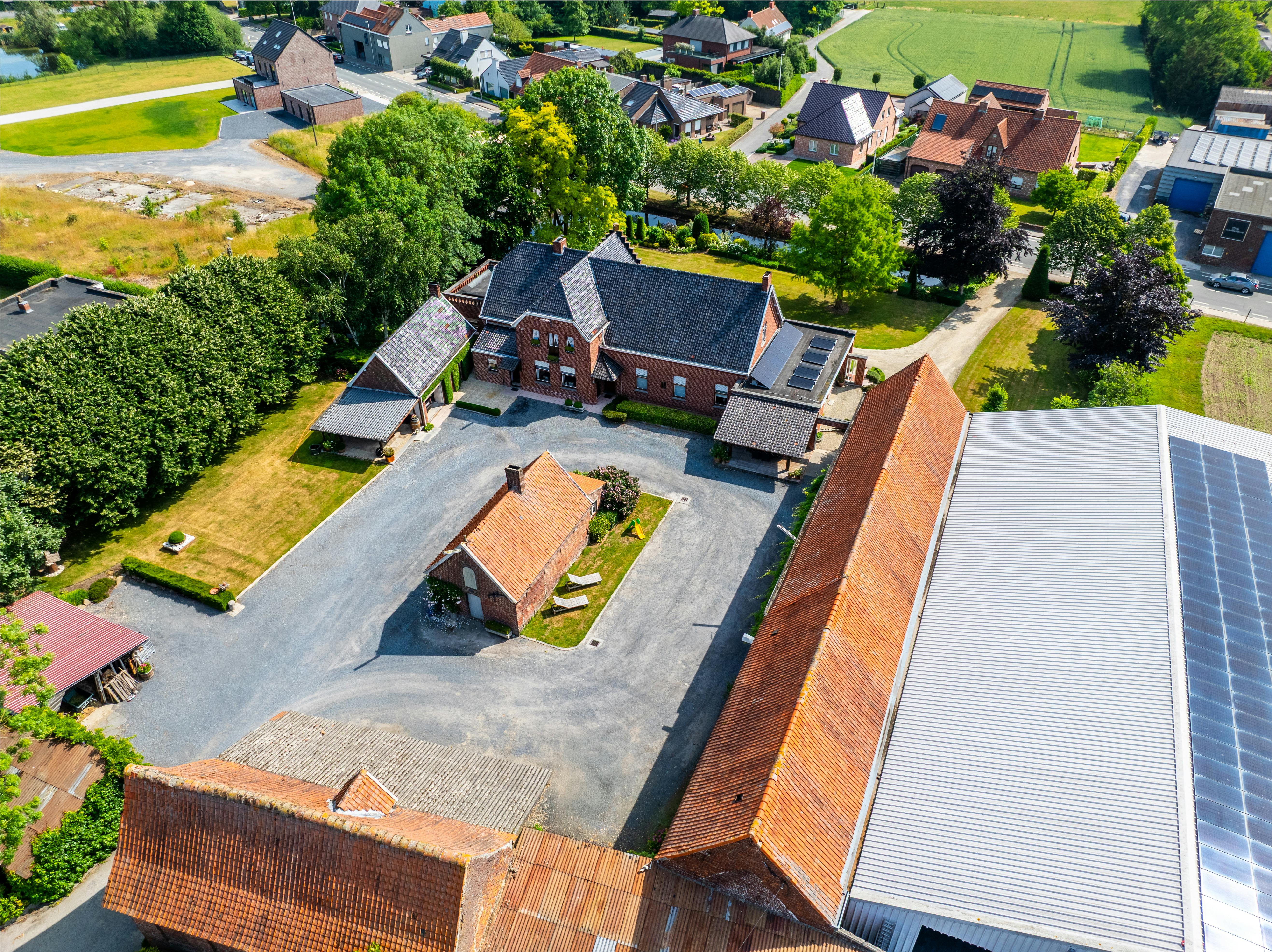 Karaktervolle historische hoeve te Sint-Eloois-Winkel  foto 5