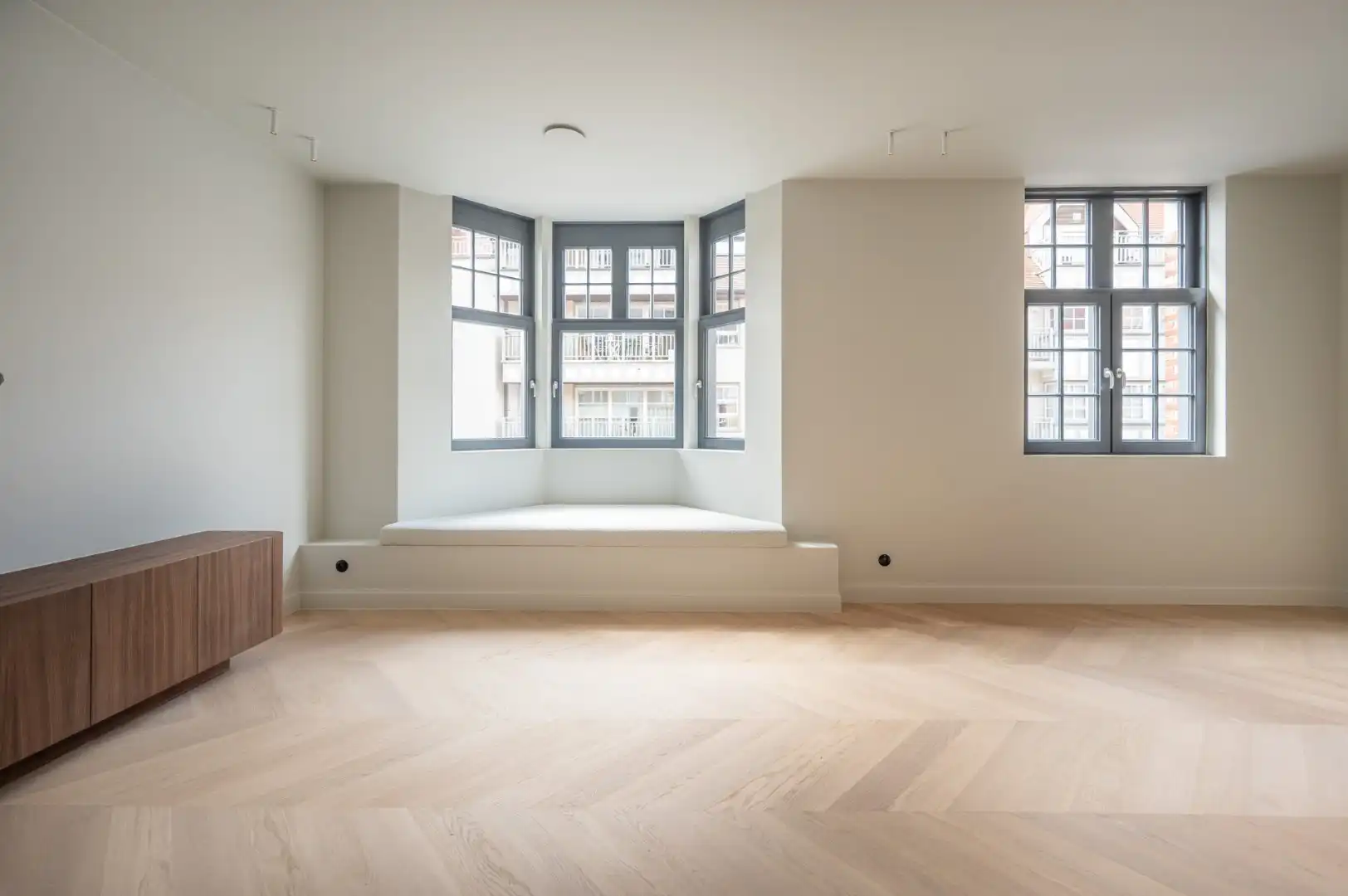 Luxueus afgewerkte nieuwbouwwoning met 4 slaapkamers op enkele stappen van de zee in Heist-aan-Zee foto 6