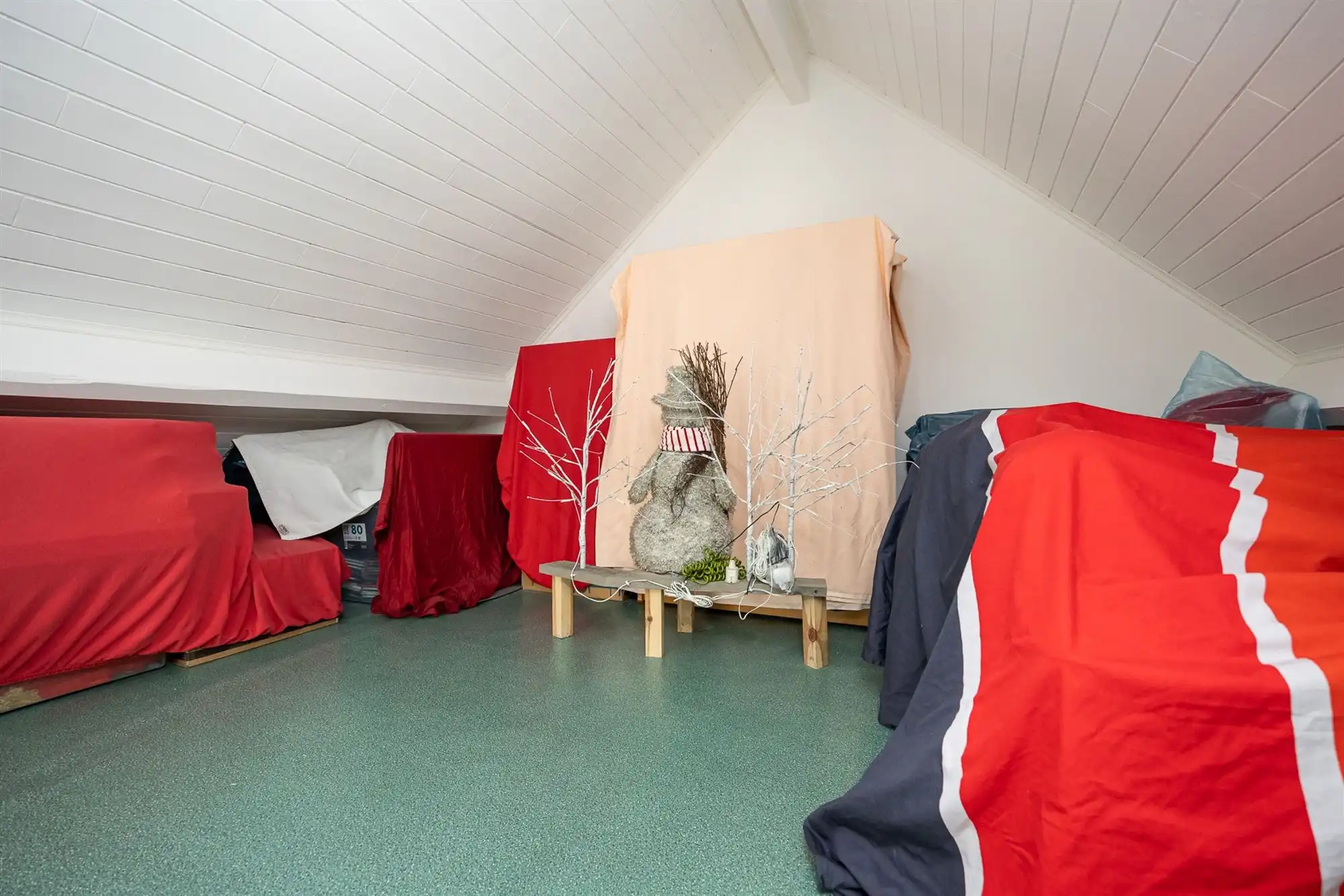 Instapklare woning met 4 slaapkamers en garage foto 42