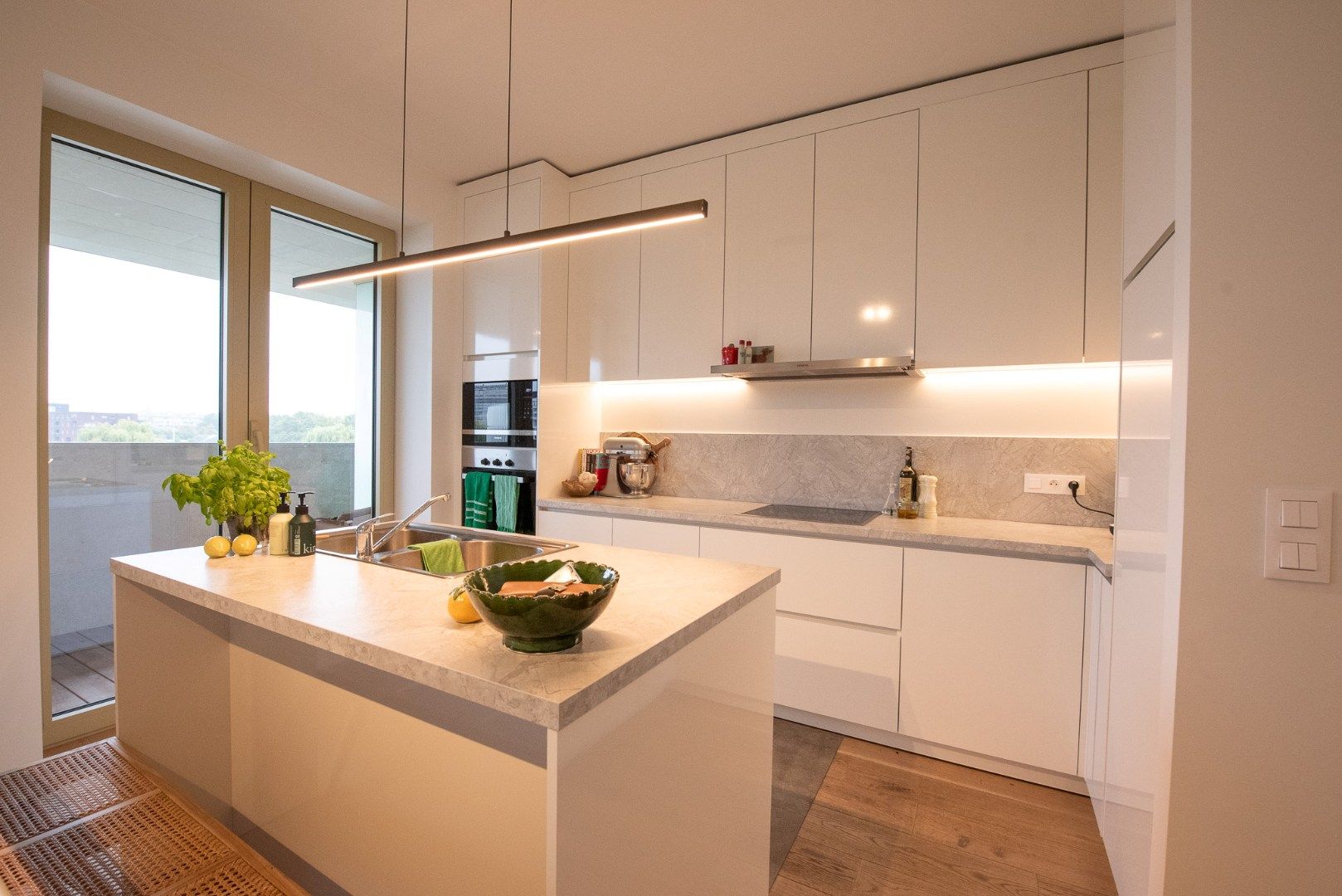 Nieuwbouwappartement TE HUUR in centrum Waregem! foto 2