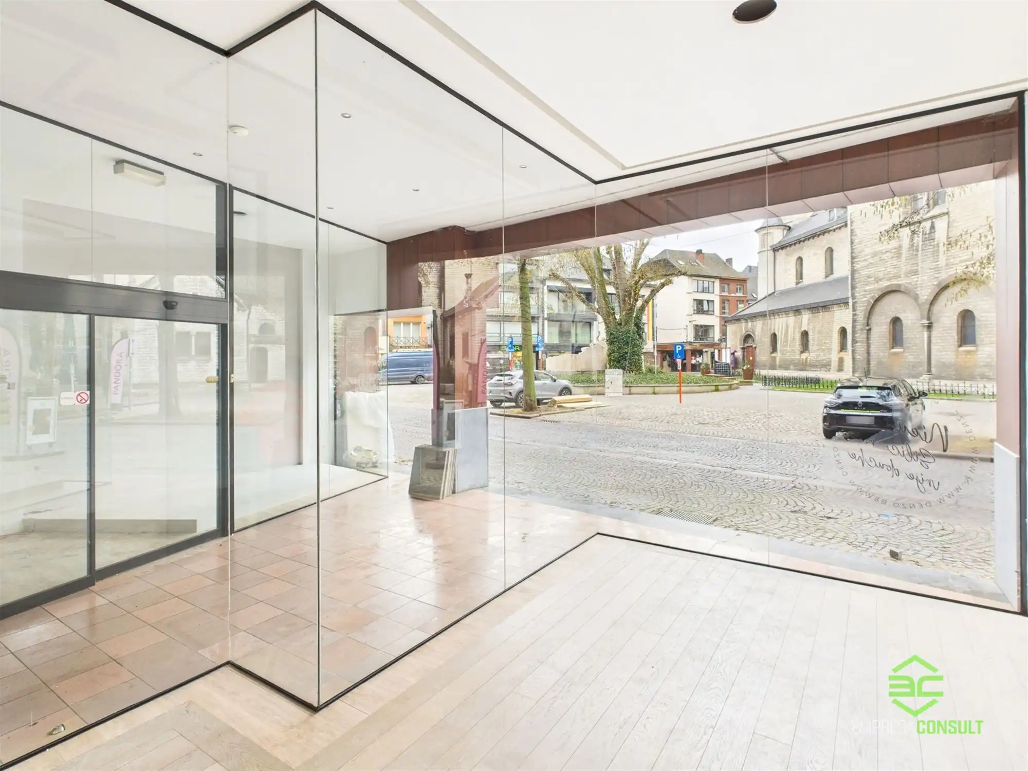 Handelsgelijkvloers op A+ locatie in het centrum! foto 10