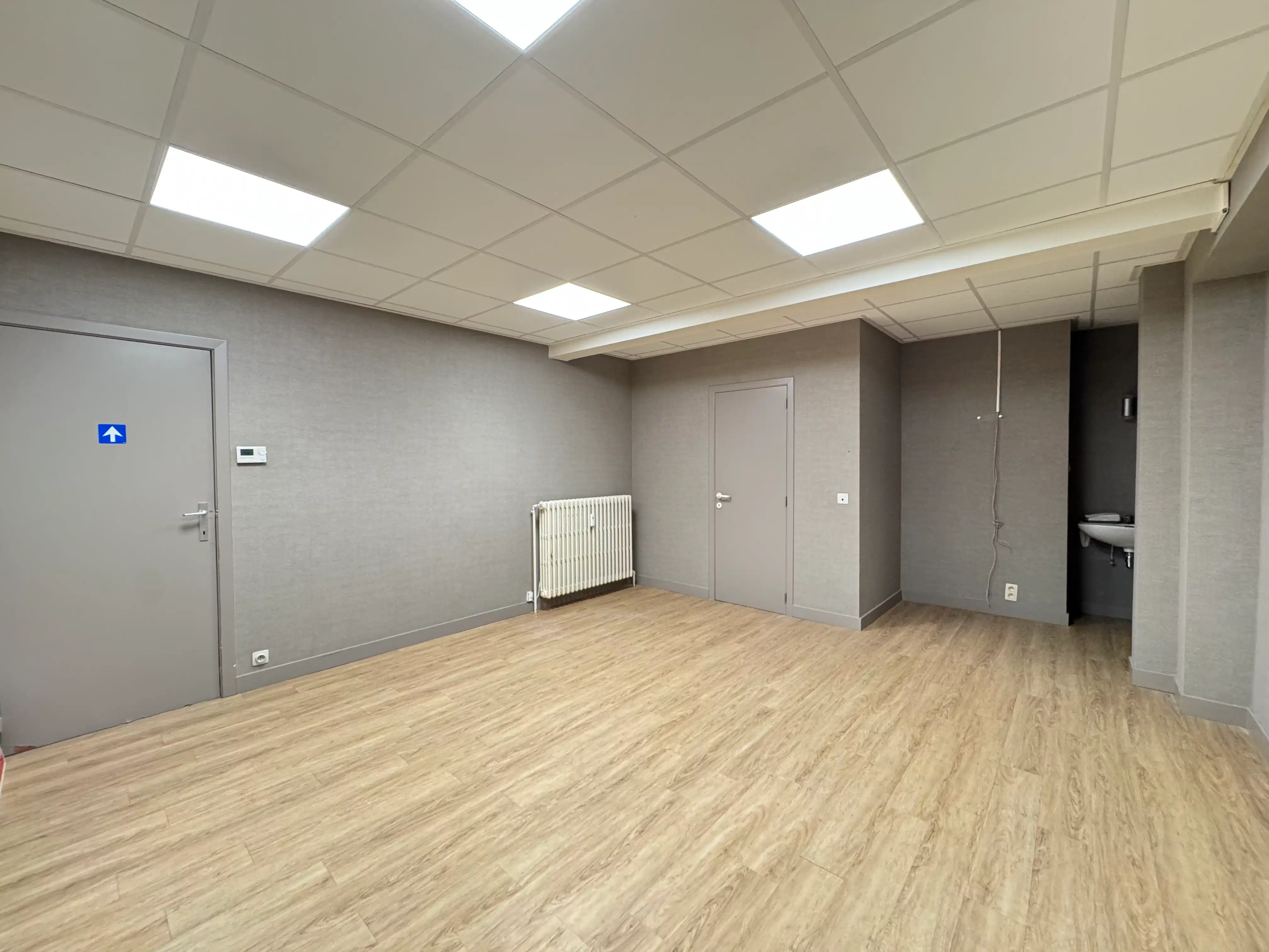 Handelsgelijkvloers 75m² foto 3