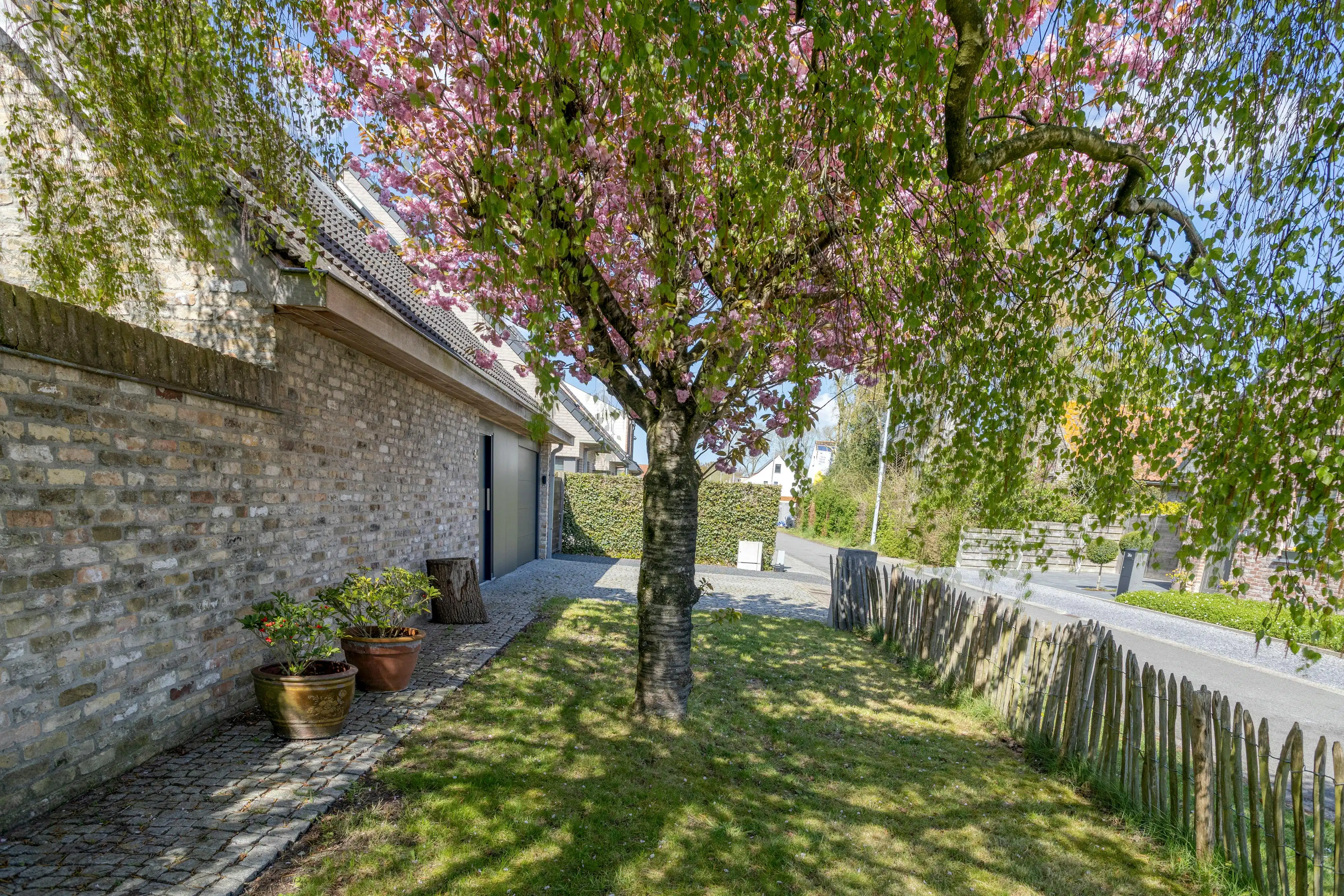Vrijstaand huis met bijgebouw te koop in Sijsele (Damme) foto 18
